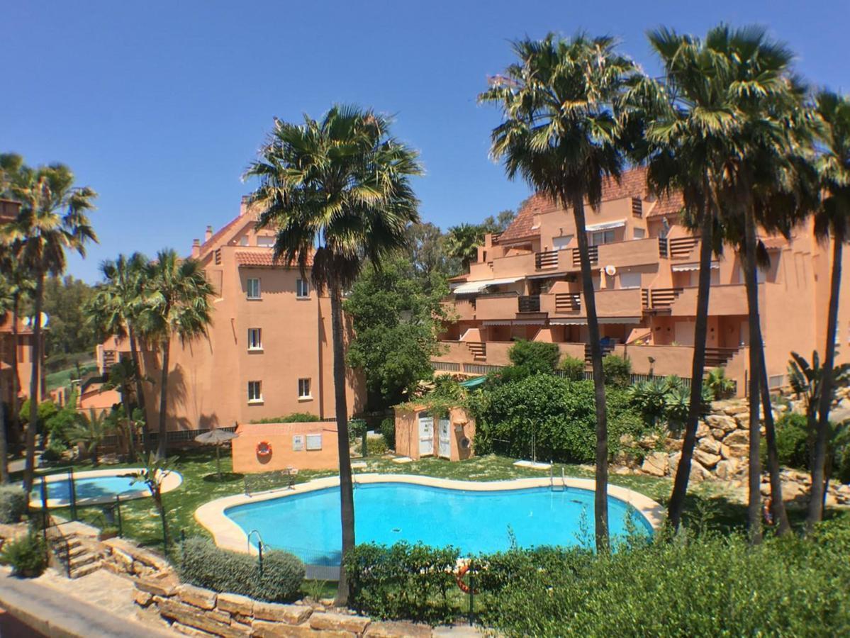 2236-Lovely Groundfloor With Pool View Casares Buitenkant foto