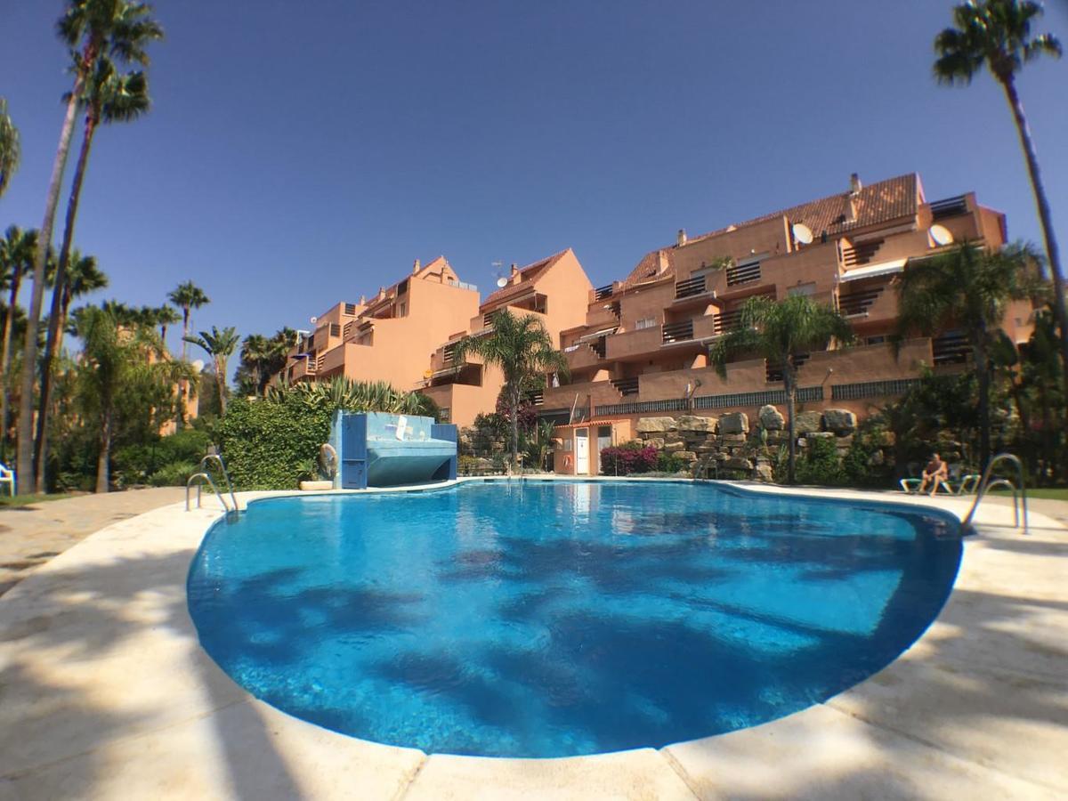 2236-Lovely Groundfloor With Pool View Casares Buitenkant foto