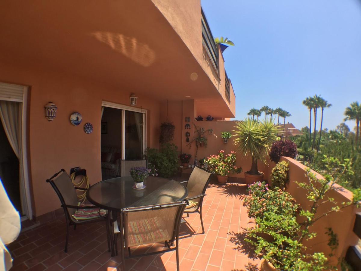 2236-Lovely Groundfloor With Pool View Casares Buitenkant foto